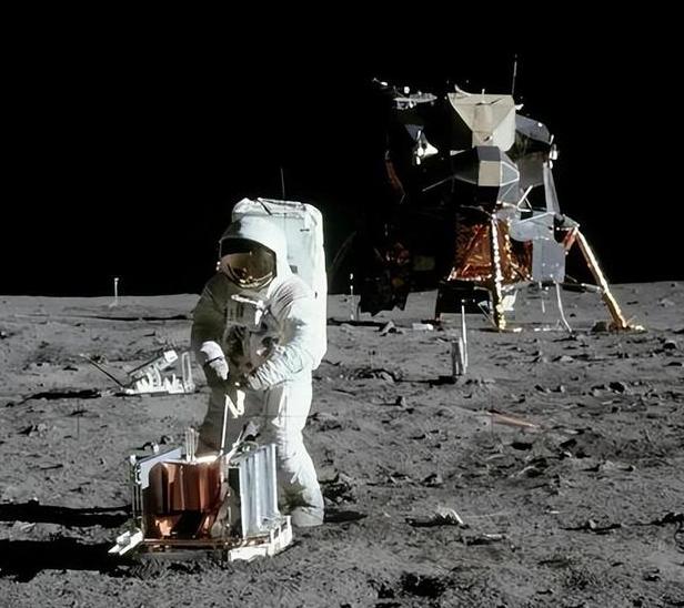 真的服了有些人的认知水平，不知道从哪看了些“赢学”论调，居然说美国登月是假的。这