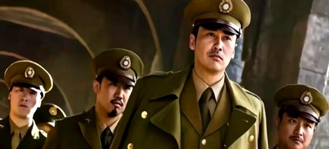 2025年谍战剧要神仙打架？但柳云龙那部，怕是要先放一放了。最近网上刷屏的谍