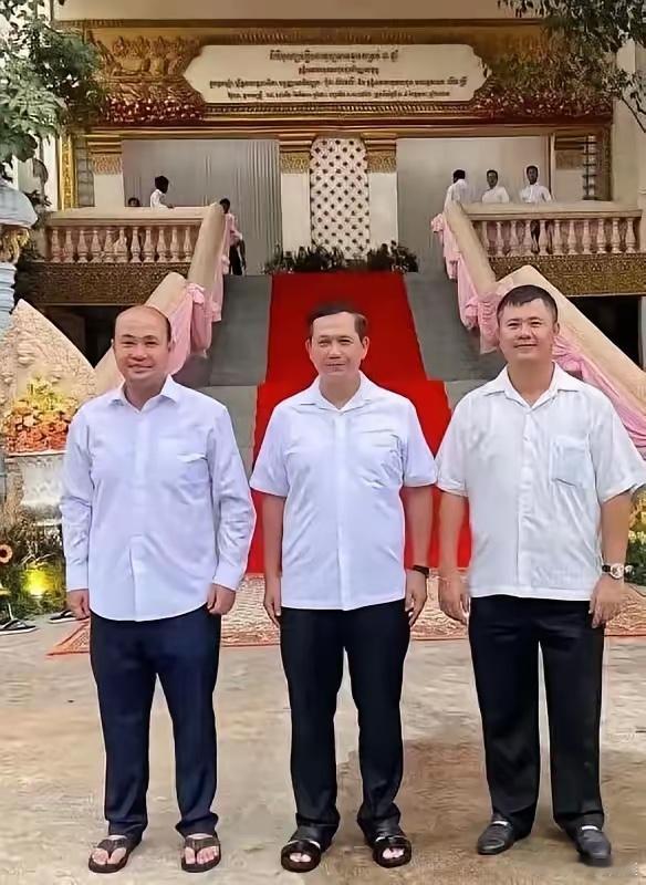 有人还在疑问:洪森到底是亲美，还是亲中？一个事实就给出了答案！洪森把三个儿子都送