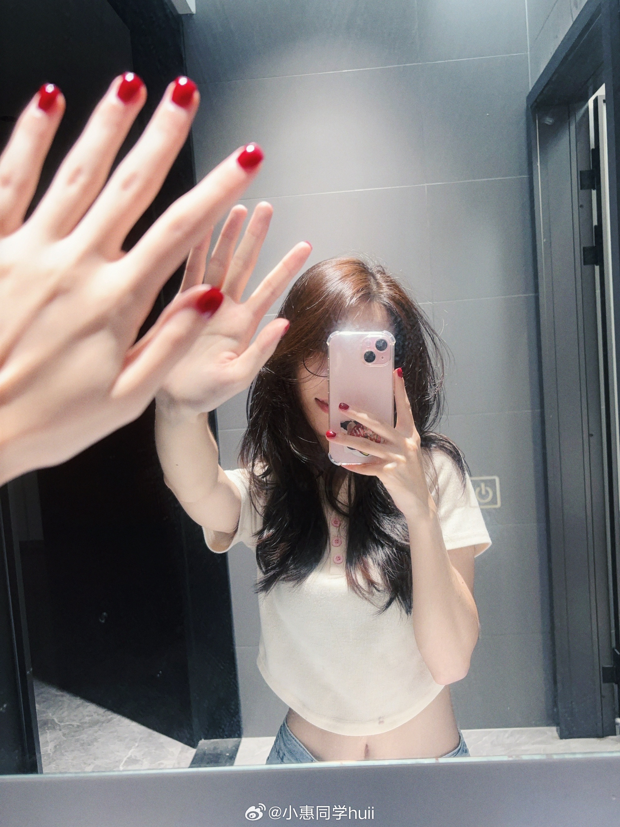 永远可以相信红色美甲💅​​​