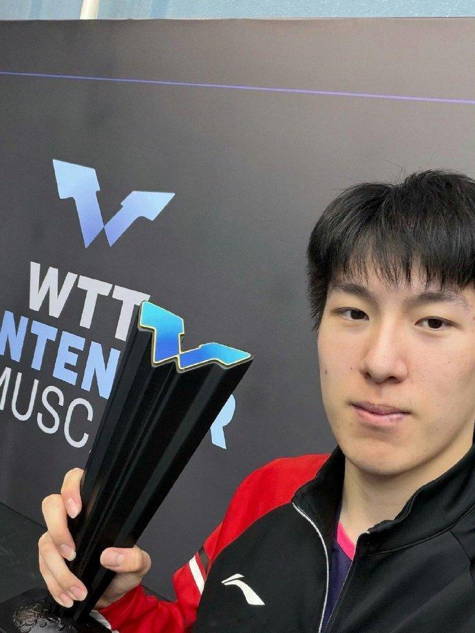 【球技高长得帅，温瑞博有可能跻身主力培养层面】不到19岁的温瑞博，作为国乒新生代