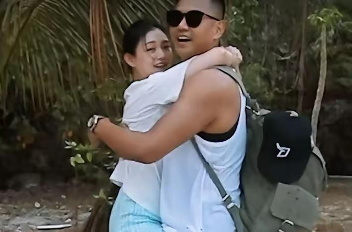 没想到大S前男友还挺多这够可以的，喜欢的都是一个圈子的，物以类聚、人以群分说的