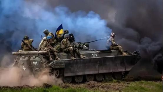 再打下去可能灭国，三年前乌克兰还有4300多万人，如今还有多少？ 麻烦看官老