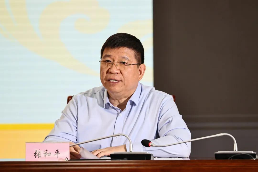 留神峪矿难调查追责持续走向深入，山西省应急管理厅分管煤矿安全的副厅长张和平被带走
