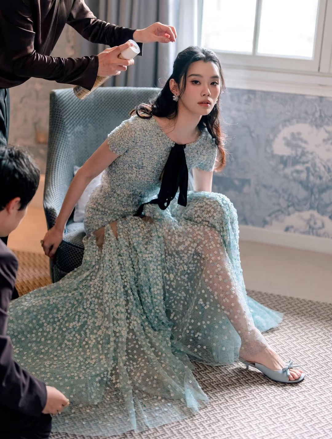 奚梦瑶婚礼前穿着Dior2026春夏系列刺绣裙，这裙子感觉一般人穿都不会好看，