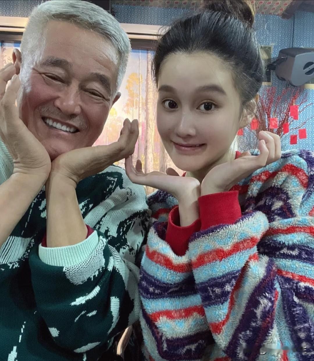 真是愁死个人了。赵本山看着徒弟小沈阳的女儿在韩国出道风光，回头瞅瞅自家孩子，
