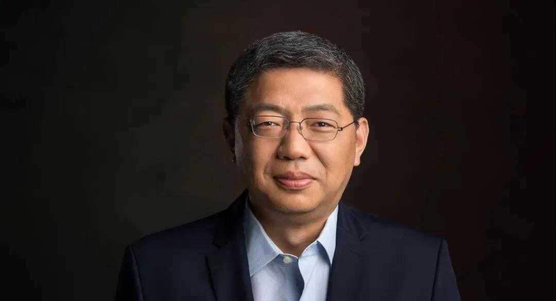 著名经济学家曾一针见血的说：中国消费拉不起来的根本原因，不是老百姓不花钱，是普
