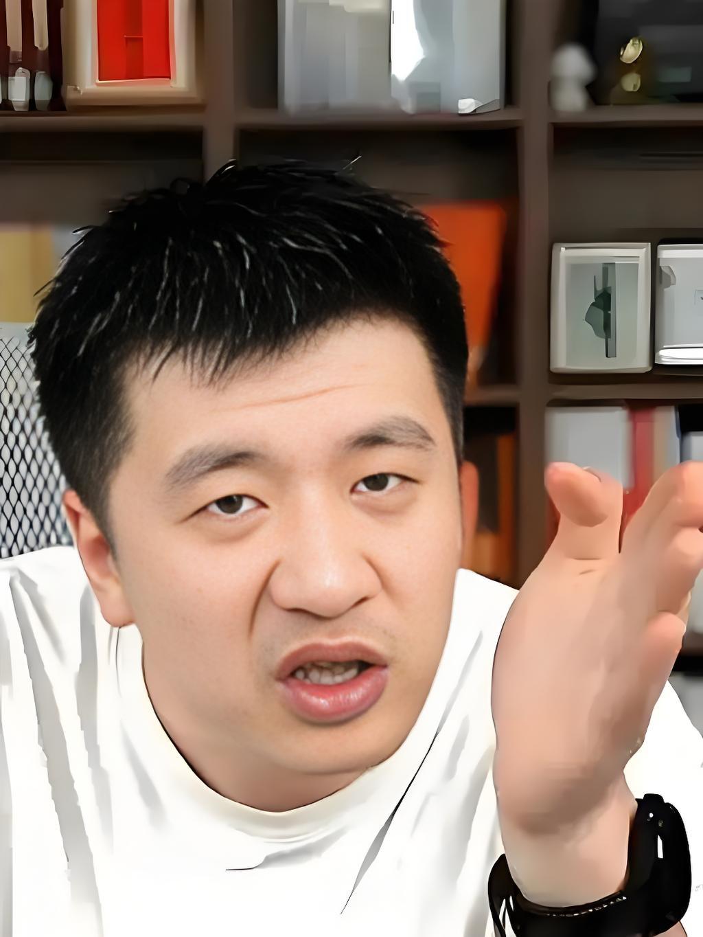 张雪峰用最后的生命，撕开了教育体系最空白的遮羞布！为什么张雪峰的死会引发如此