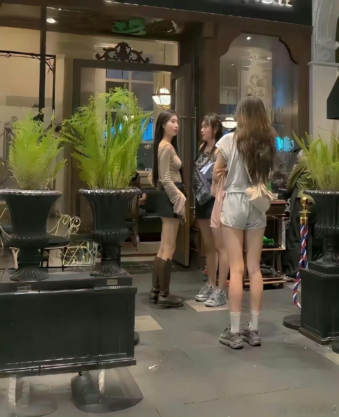 这腿真是完美的无可挑剔。