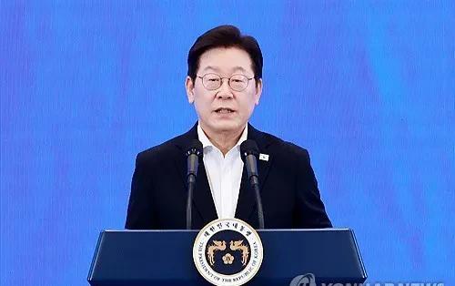 【李在明将在韩国光复节（明日）邀请各国驻韩外交使团共进餐】韩联社首尔8月14日消