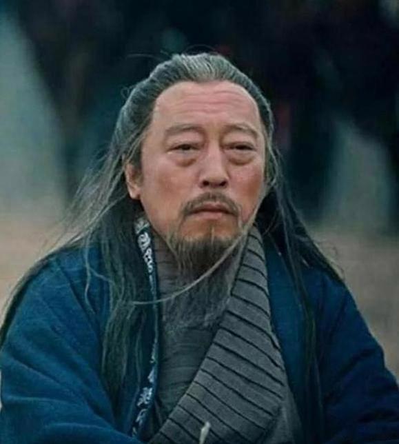 三国演义著名谋士排名前十：10、贾诩（魏国）看着平平无奇，实则最懂保命和布局，一