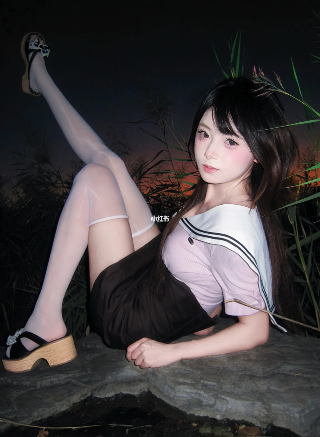 无论回头多少次 头都在脖子上面