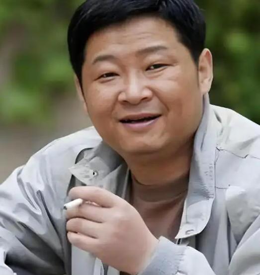他撇下顺风顺水的演艺事业，一头扎进荒僻山林搞起家禽养殖，可这一扎进去便再难抽身。
