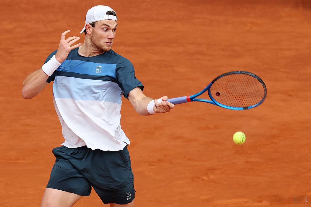 德雷珀6-2先下一盘！ATP1000马德里大师赛第四轮，5号种子德雷珀首盘两度