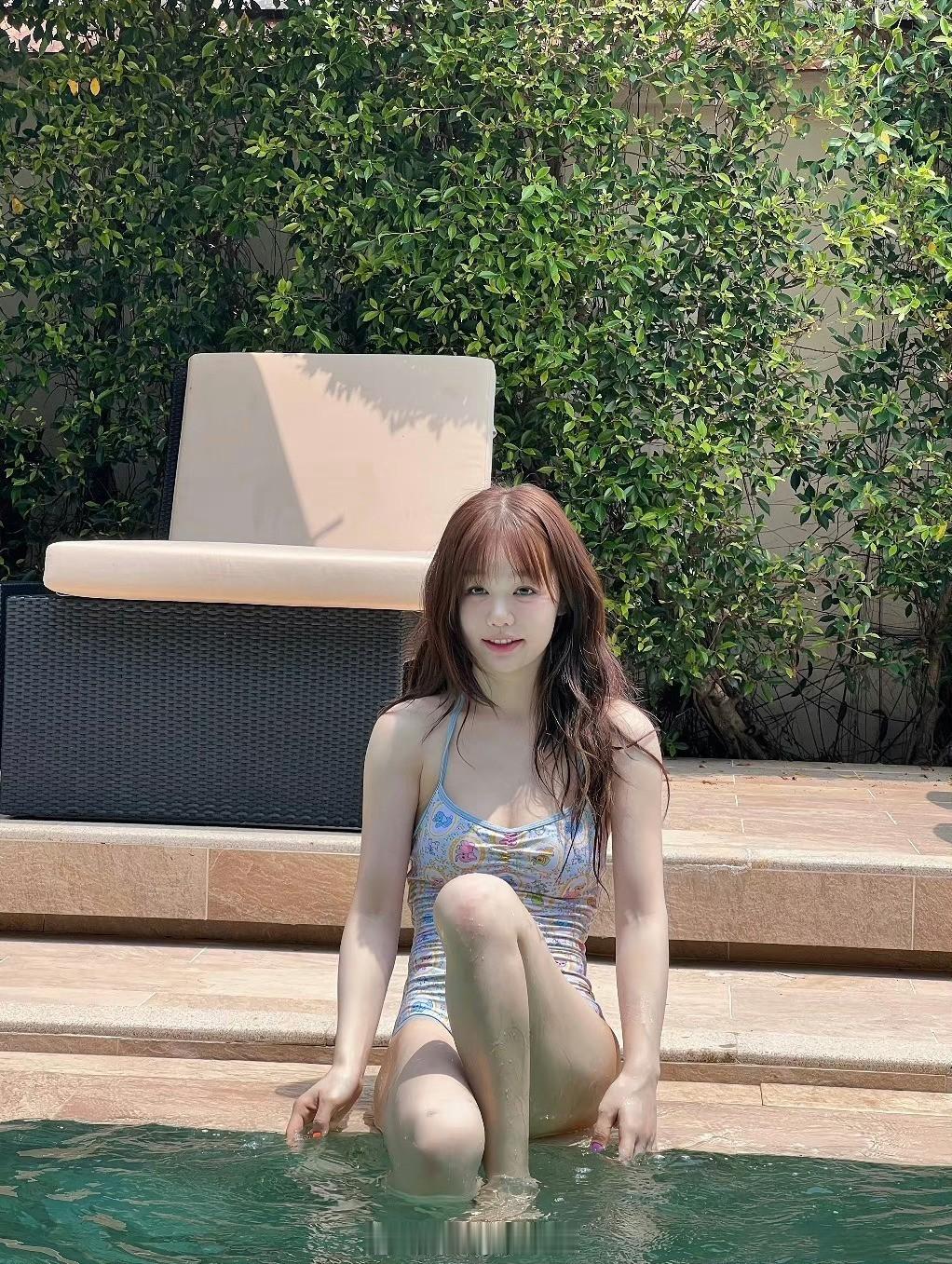 徐梦洁泳装的甜美感满满​​​