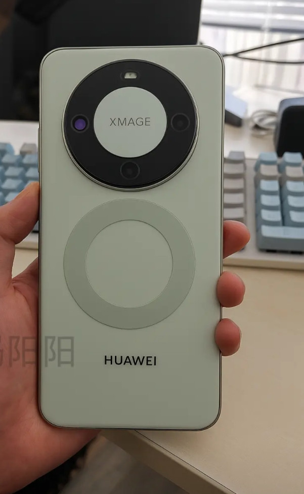 余承东估计自己也想不到，Mate80还没发布，手机就已经被看光了，甚至都已经“拥