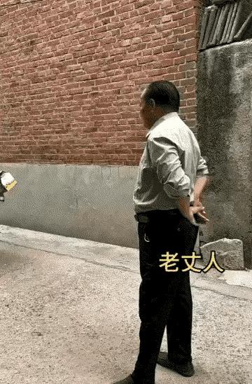 这样的关系，这样的场景，你最想说什么？[捂脸哭][捂脸哭][捂脸哭][捂脸哭]