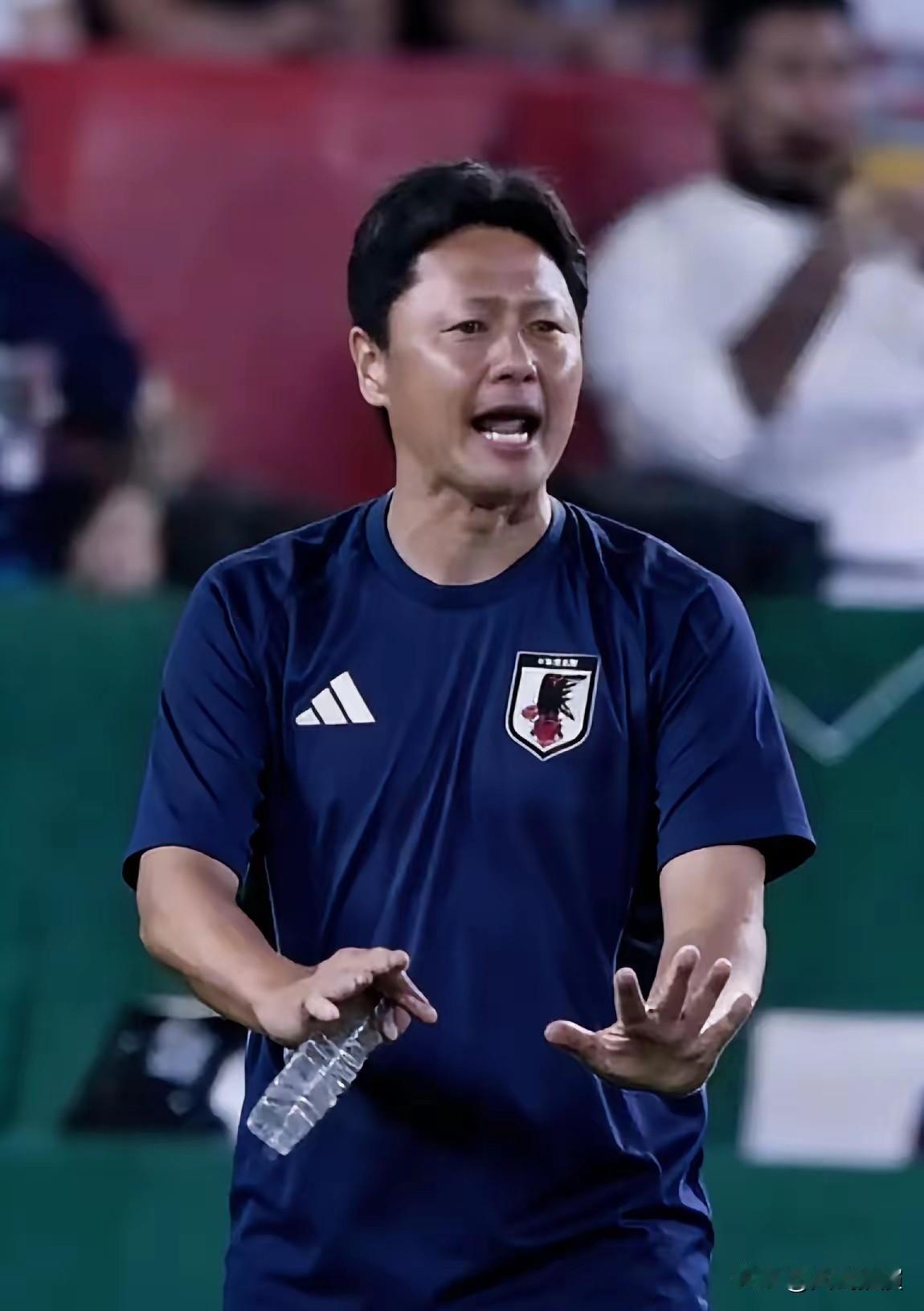 中国0-4输给日本，输球我不意外，但日本主教练赛后那番话，听着真是“字字戳心”。