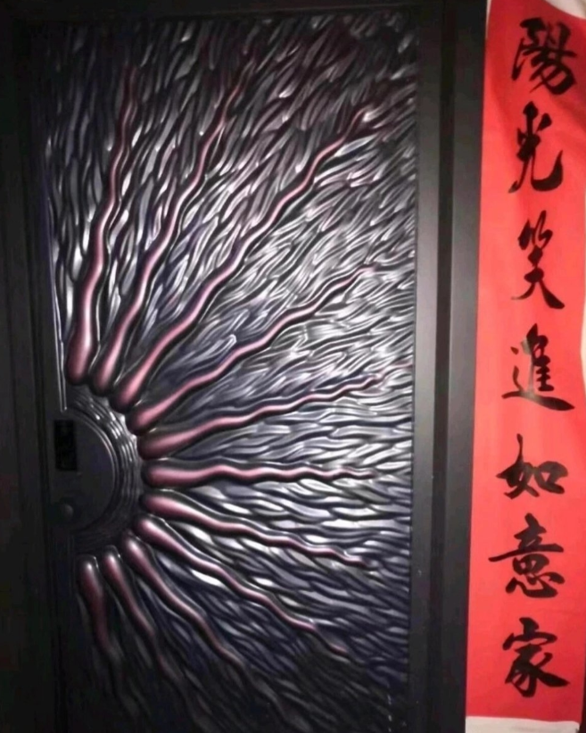 今天新搬过来的邻居可以去投诉他吗