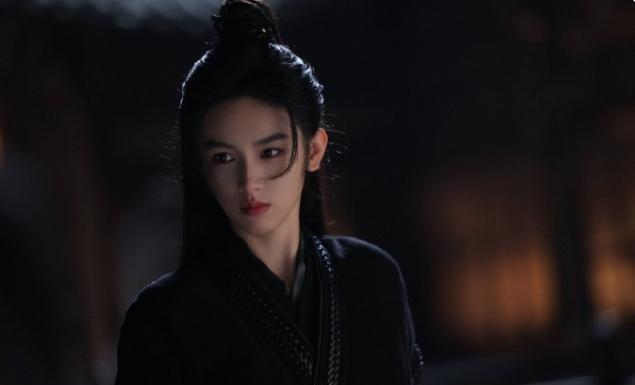 周也演的女将军确实不大行很多人拿赵丽颖的《楚乔传》来比较，其实赵丽颖演《楚乔传