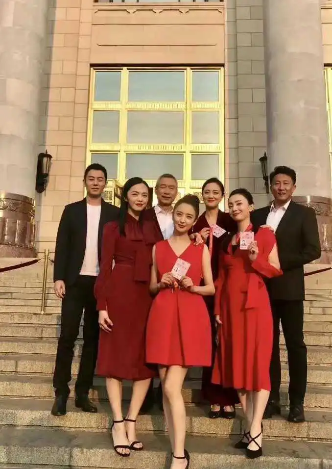 佟丽娅确实得C位才行！！