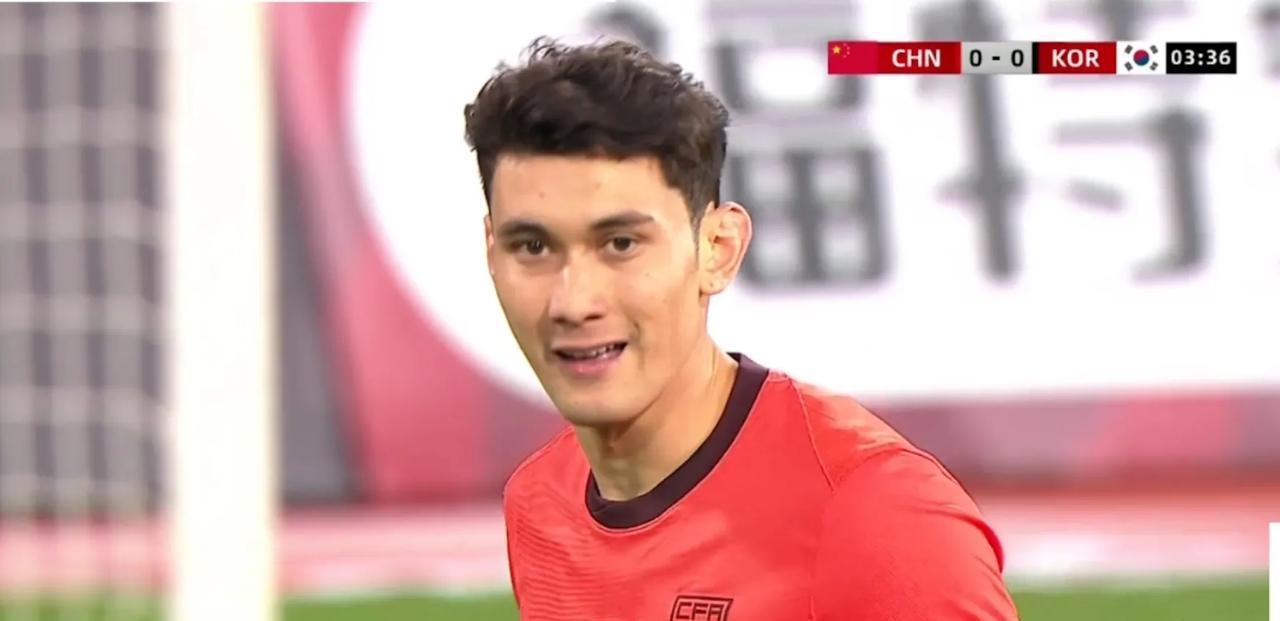 拜合拉木71分钟单刀进球，中国队1比0韩国队，还是要靠我们国足“福星”拜合拉木，