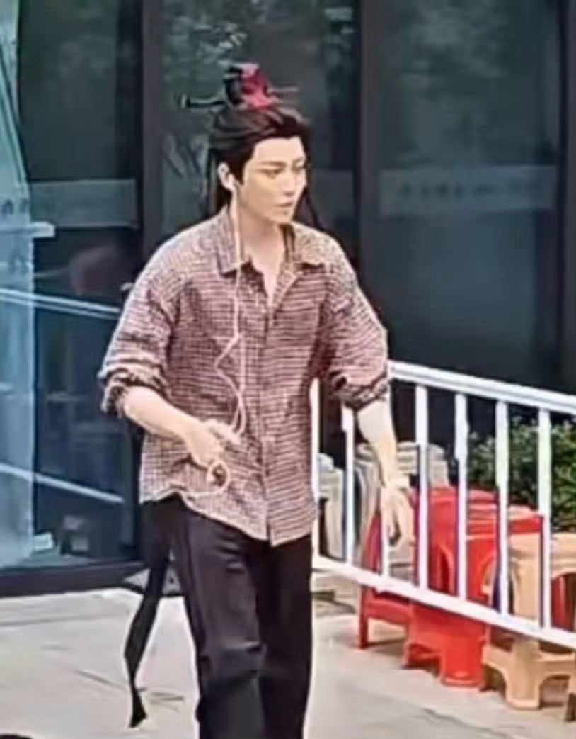 诶呦我难受老道士也不是这样的吧……