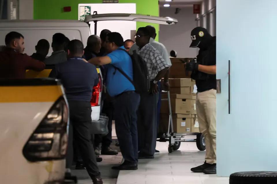 巴拿马开始变本加厉了，这是把长和集团当软柿子捏。巴拿马前脚强行接管长和集团港口，