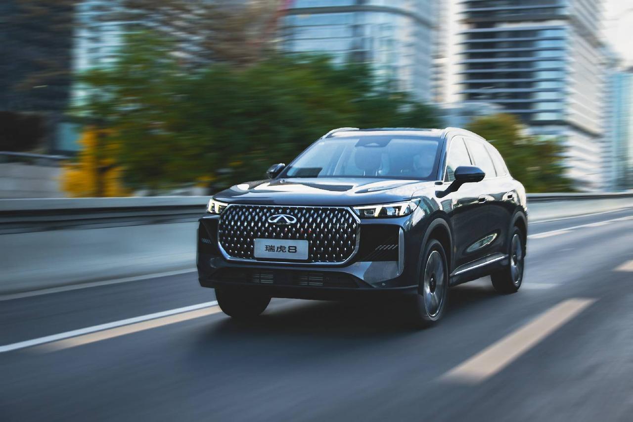 奇瑞第五代瑞虎8上市9.29万元起对这个价格有些好奇看了一眼配置表，好家伙