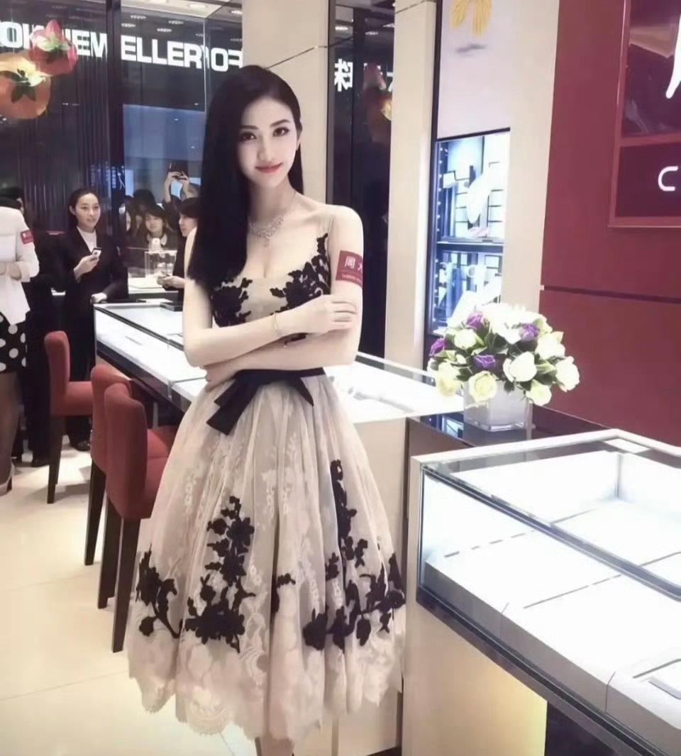 景甜年轻的时候，算顶美吗？景甜风波后的状态​​​