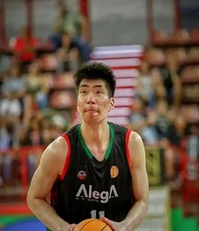 余嘉豪的出走：CBA的耻辱与中国男篮的警钟