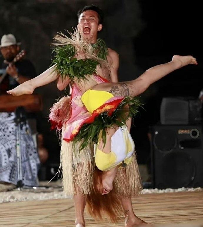 柳岩当年上综艺很玩的开，放到现在可能禁播了吧