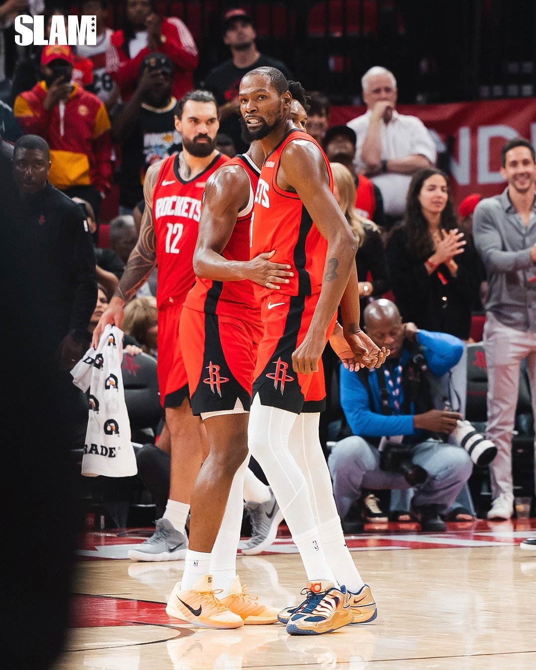 火箭赛季至今三分命中率42.5%，高居联盟第一。1.火箭—42.5%🚀