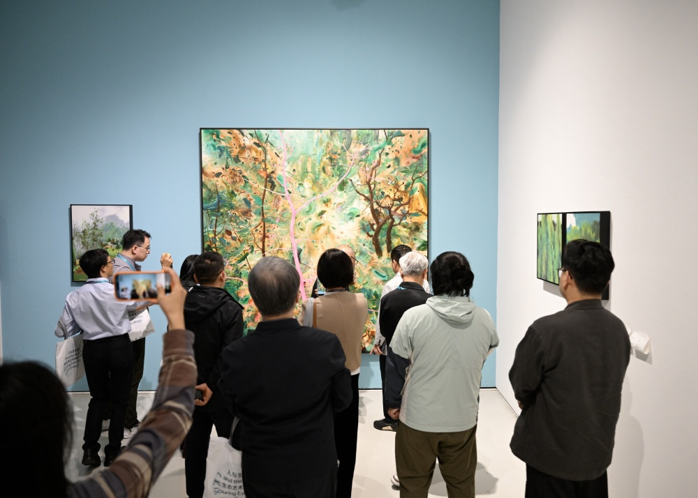 雪宝山林海入画、白纸化作浪涛! 川美上新生态大展邀你共探人与生物圈的共生关系