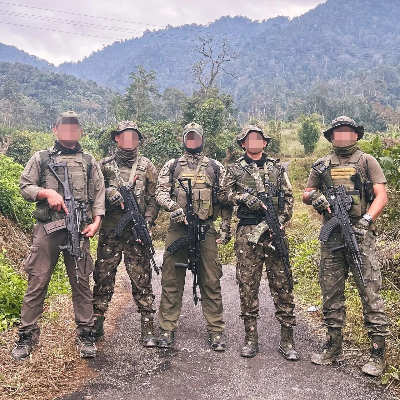 印度特警队，保加利亚突击步枪居多