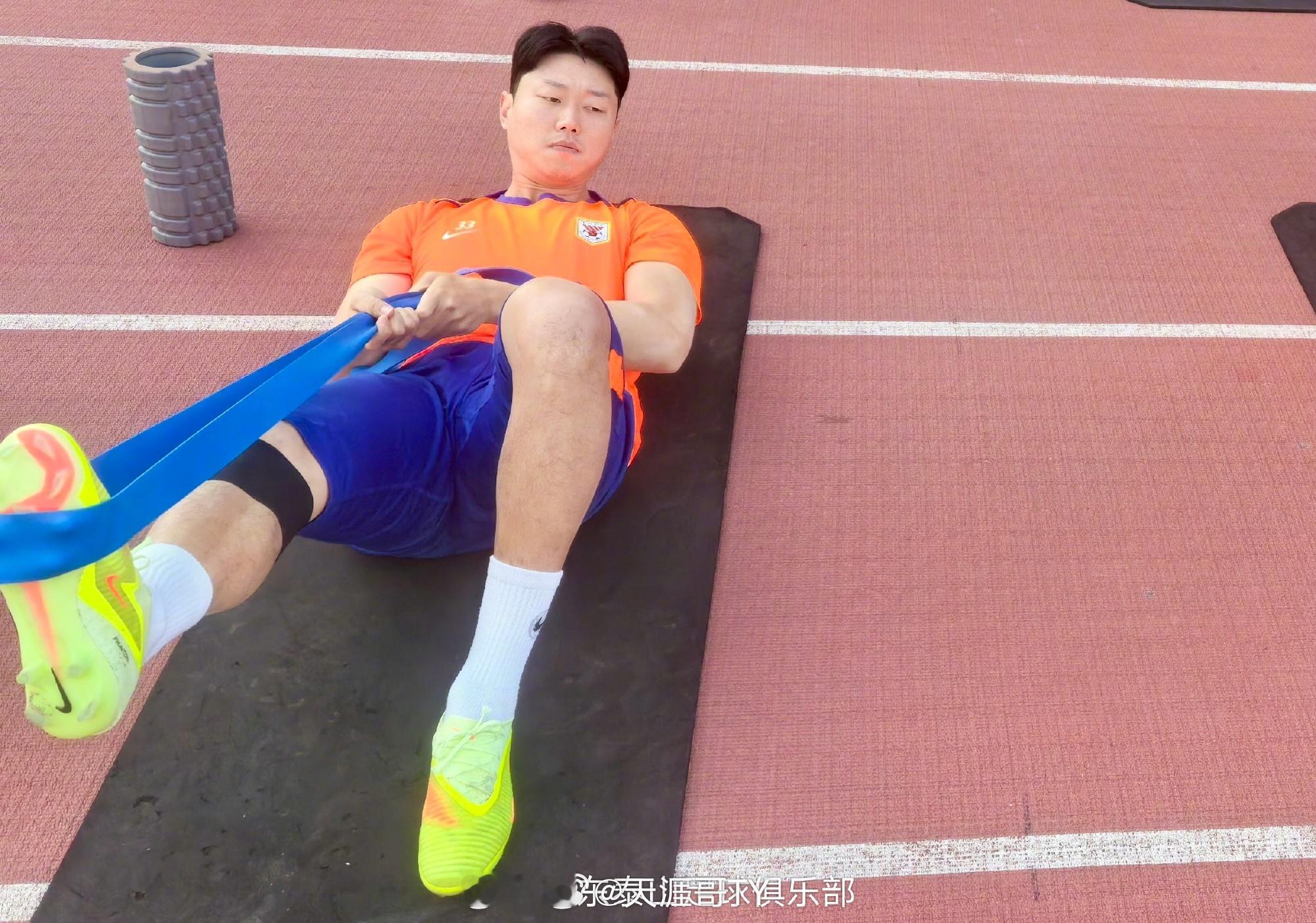 结了个婚胖这么多高准翼图片来源官博