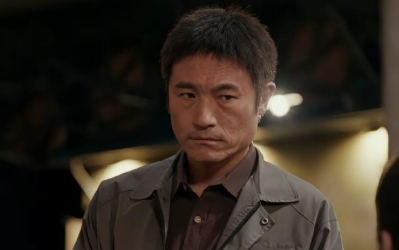 真忍不了《小城大事》小燕开卡拉OK陪客人唱歌这一段，确实不尊重林豆腐了。​