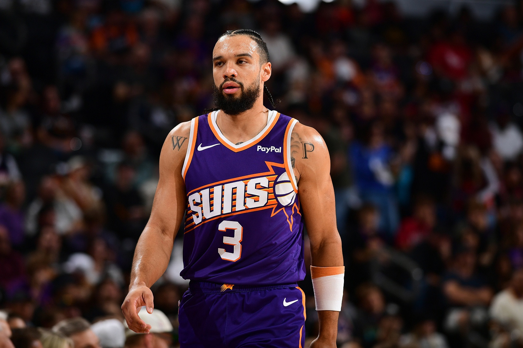 在今天的一场焦点NBA常规赛当中，太阳队战胜了强大的西部第二洛杉矶湖人队。本场比