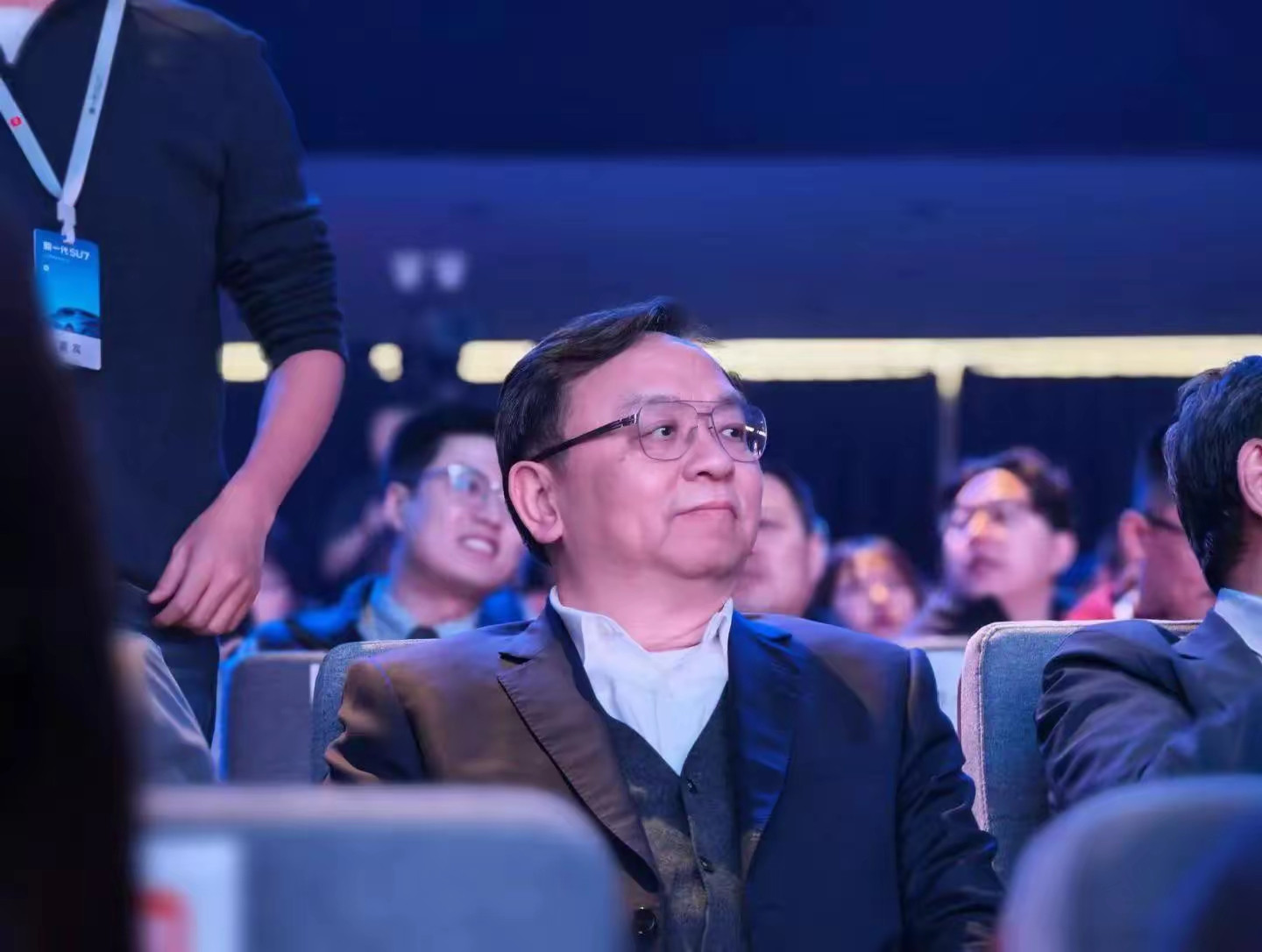 王传福出席小米SU7新品发布会，一同前来的还有小鹏汽车的何小鹏、理想汽车的李想、