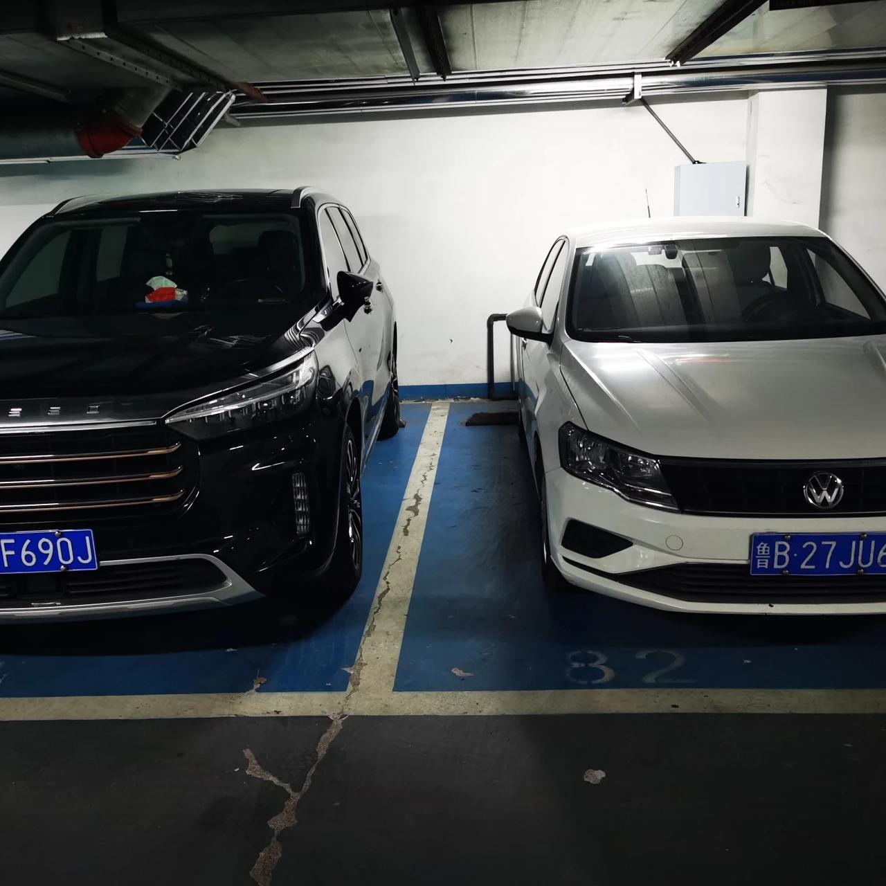 看看人家白车的停车位置，就知道山东人为什么口碑值这么高，因为山东人素质高！如果大