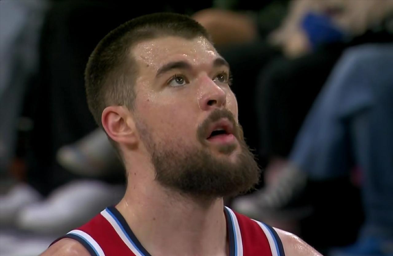 实话实说：nba所有的交易里我最震惊的就是祖巴茨，简直就是疯狂掠夺式交易，意外祖