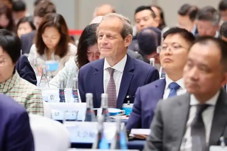 吃中国饭砸中国锅！贝恩与美情报巨头深度绑定，中企核心数据面临泄露.. 在全球