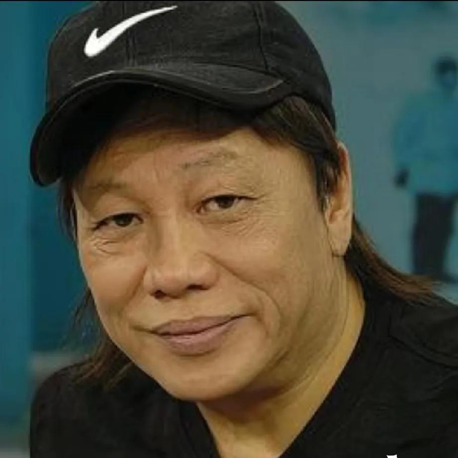 功夫巨星梁小龙去世了，走得很突然，我特意去了解了一下，他生前最大的心愿就是看