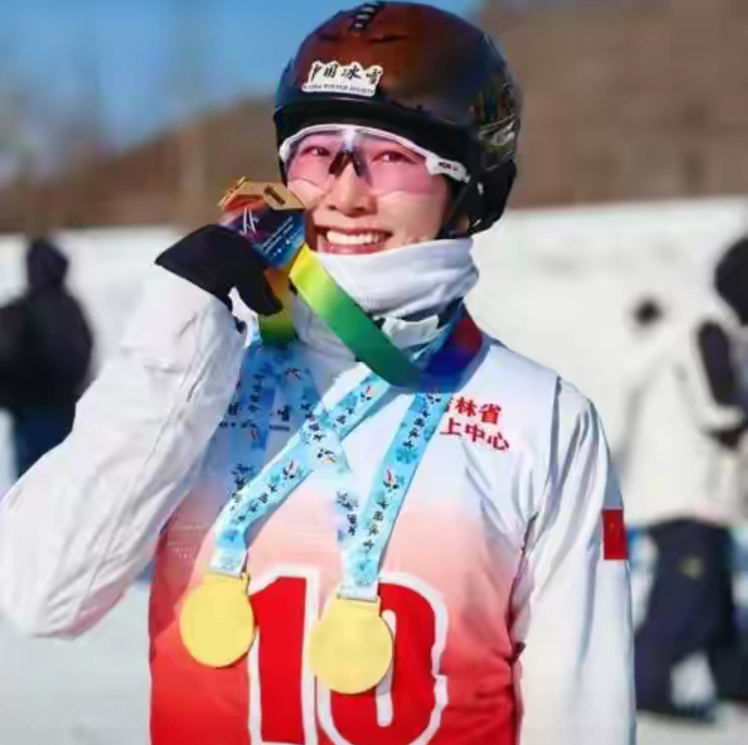 35岁徐梦桃赛季开门红！芬兰世界杯摘生涯第30个世界杯个人冠军徐梦桃赛季首冠北