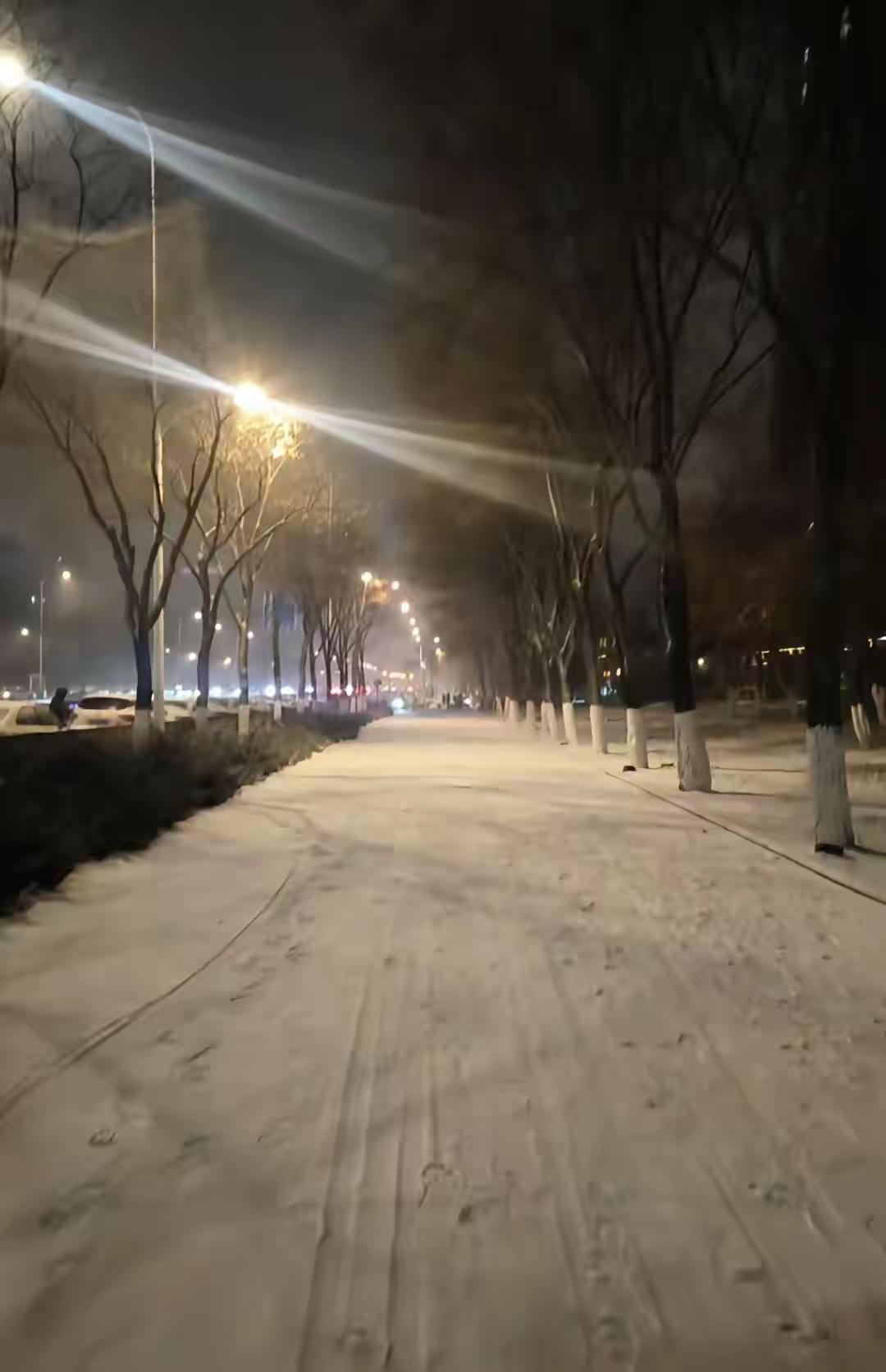 提醒大家一句从明天开始的半个月没事尽量别出门了，不是因为日本梅毒而是因为后