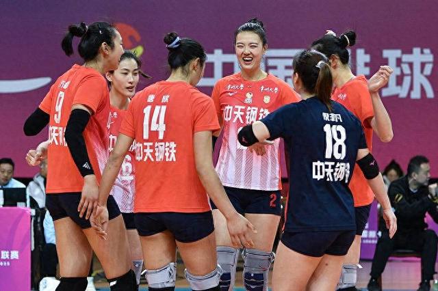 龚翔宇复出<em>江苏</em>击败天津、辽宁力斩上海,女排联赛将迎四强对决