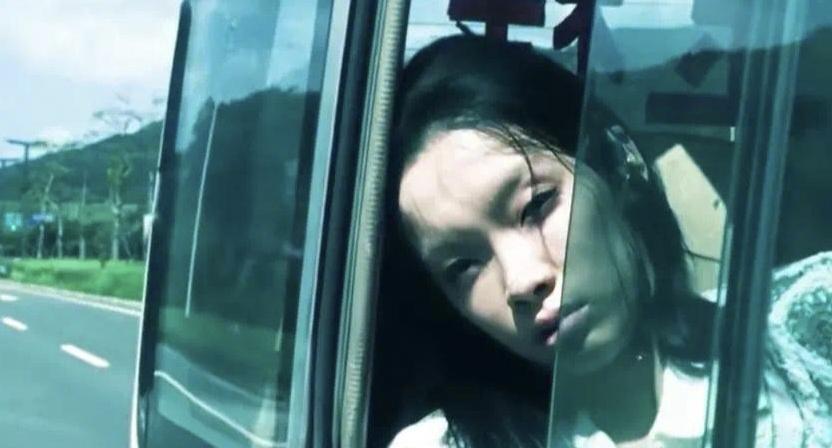 《扫黑风暴》刷完了，这剧情实在太离谱了。林强峰已经告诉哑女，卢少骅是毒贩，正在被