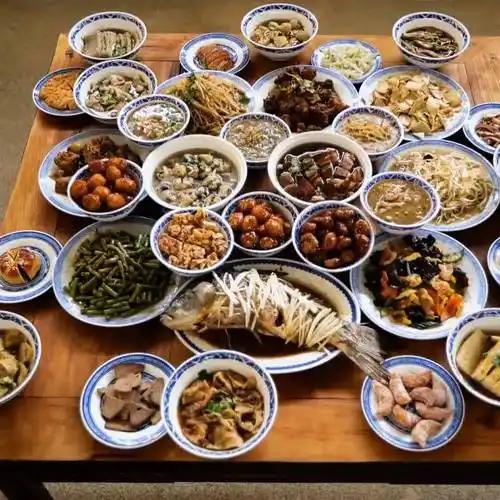 把一日三餐换成山东饮食，你能坚持几天。 提起山东吃饭，外地朋友脑子里蹦出来的