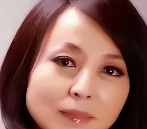 2005年，41岁河南女富豪李巧林爱上22岁男下属，没曾想，50岁那年，她不惜冒