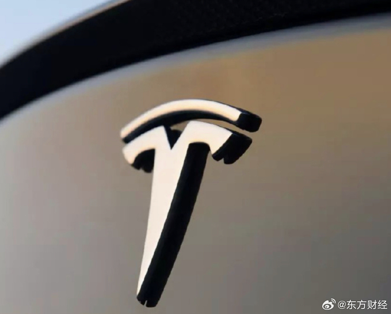 7月31日，有消息称特斯拉为了与SpaceX进行合并，正在考虑剥离...